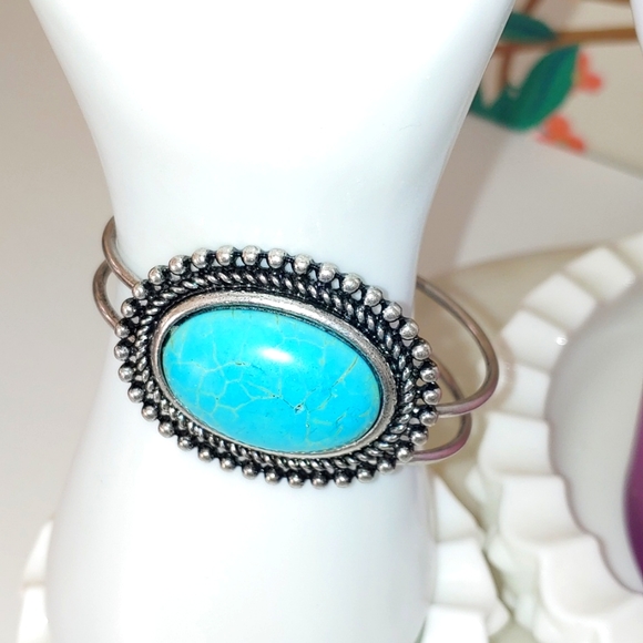 Southwestern Boho Faux Turquoise Necklace, Earrings and Bracelet Set - Picture 16 of 16